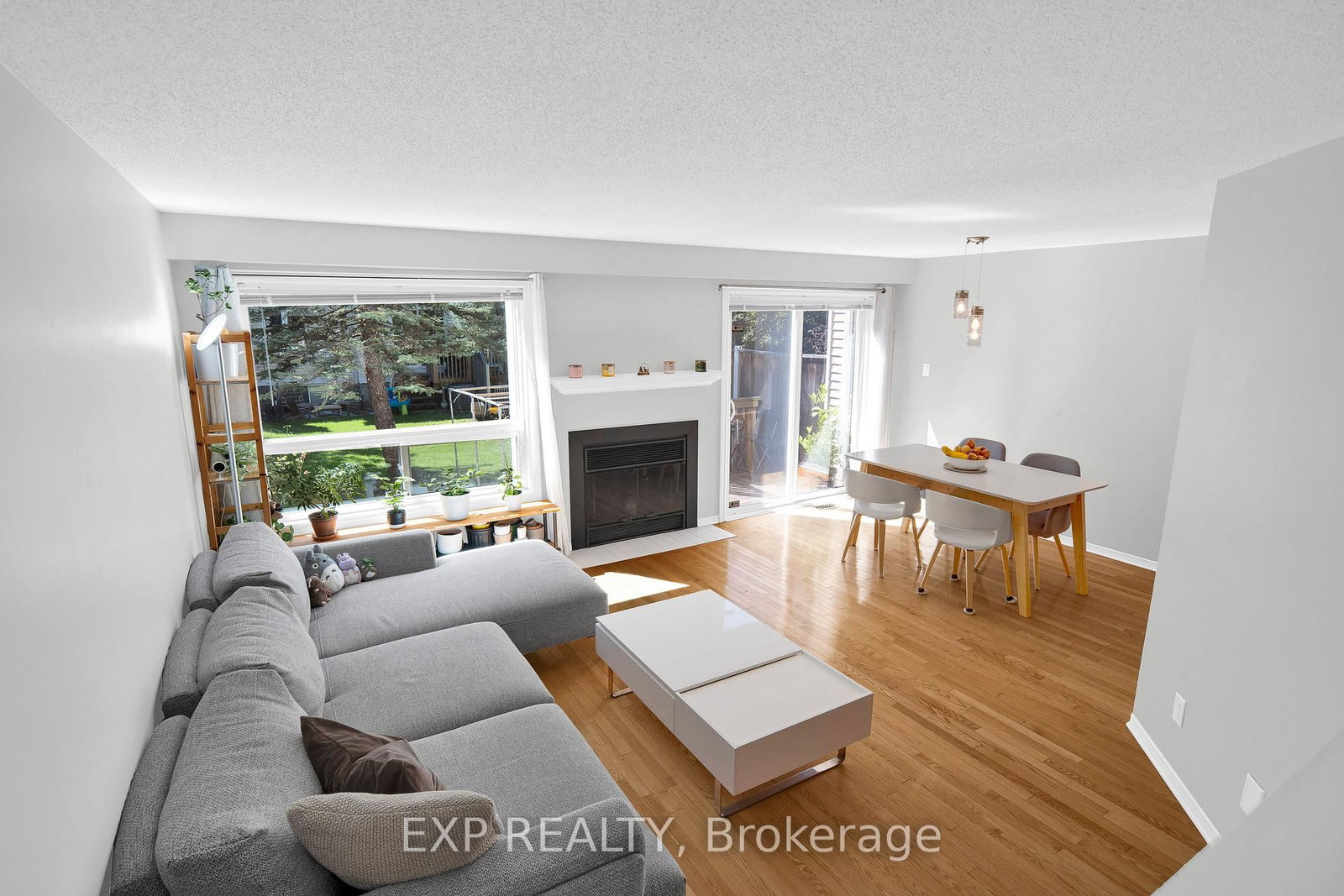 34 Stonebriar Drive • Ottawa, ON photo 5