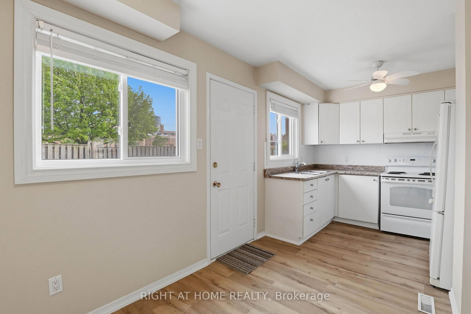 320 Westminster Avenue • #62 • London South, ON photo 11