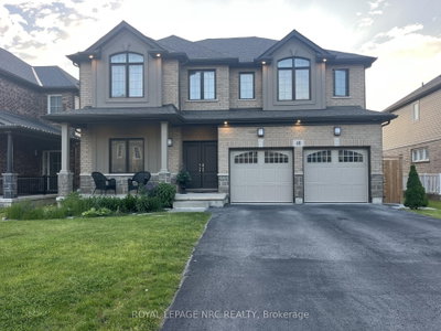 Detached House for sale at 40 Elderberry Road, Thorold, Ontario, L2V 0E7 - Confederation Heights - MLS: X13739428