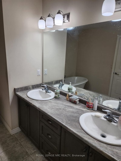 40 Elderberry Road • Thorold, ON photo 3