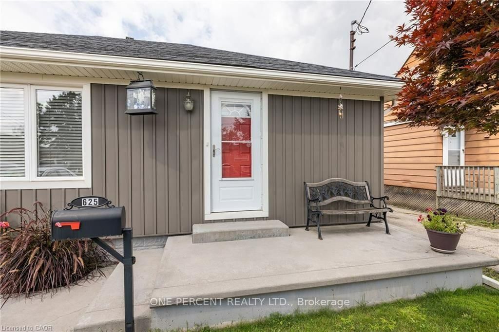 625 Tate Avenue • Hamilton, ON photo 3