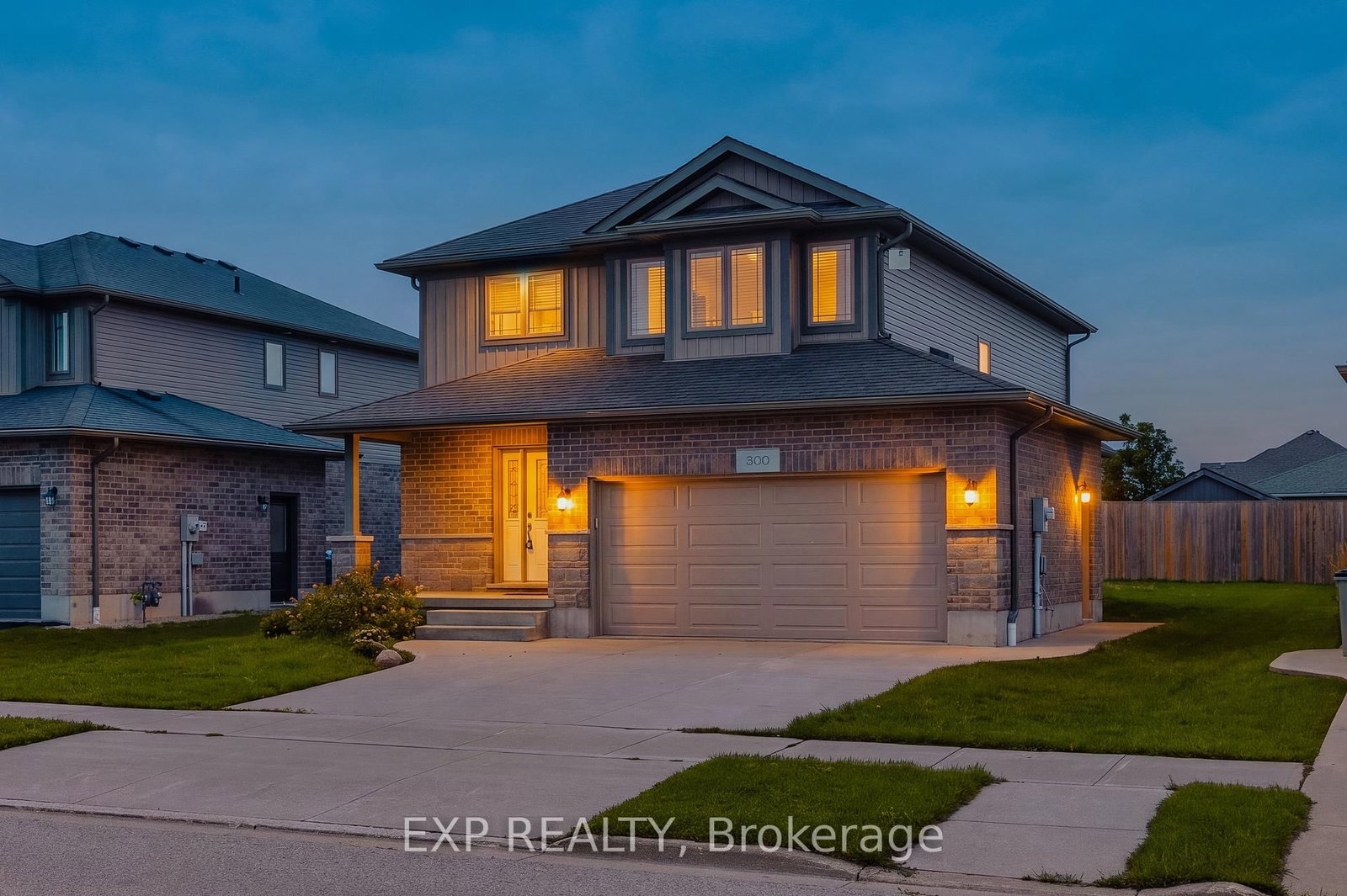 Detached House for sale at 300 Hutton Street, North Perth, Ontario, N4W 0C1 - Listowel - MLS: X13739472