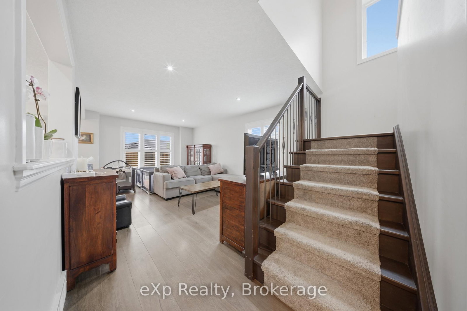 300 Hutton Street E • North Perth, ON photo 14