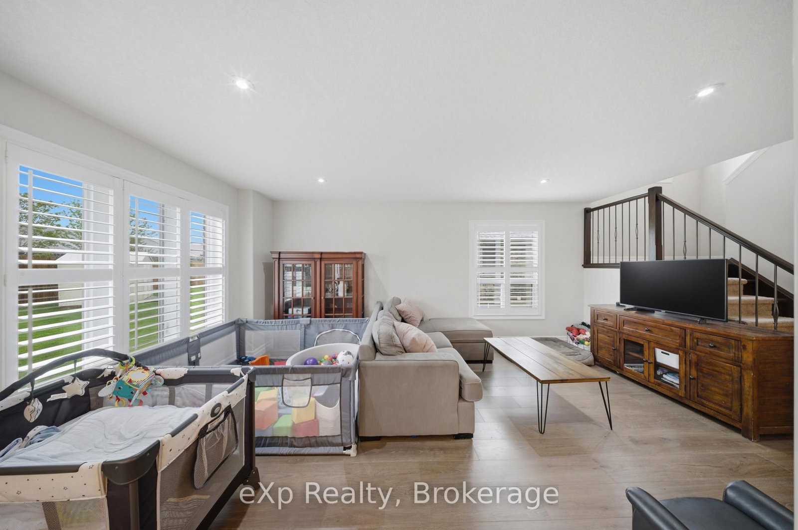 300 Hutton Street E • North Perth, ON photo 17
