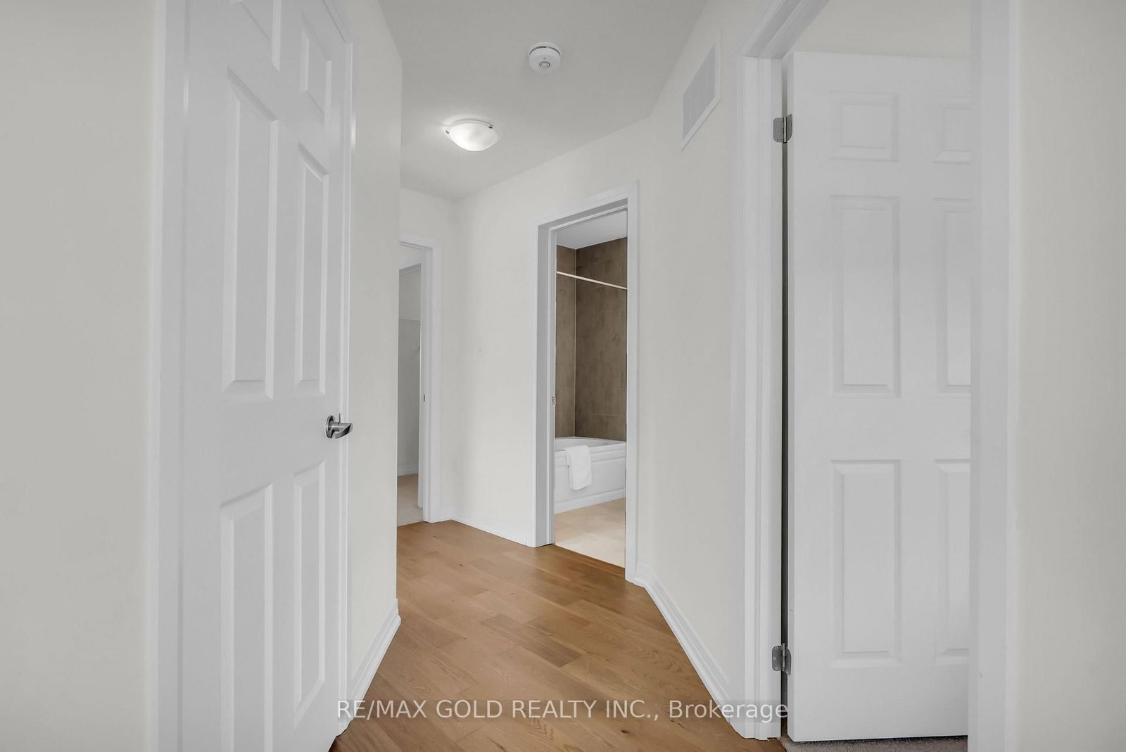25 Heritage Way • Thorold, ON photo 40