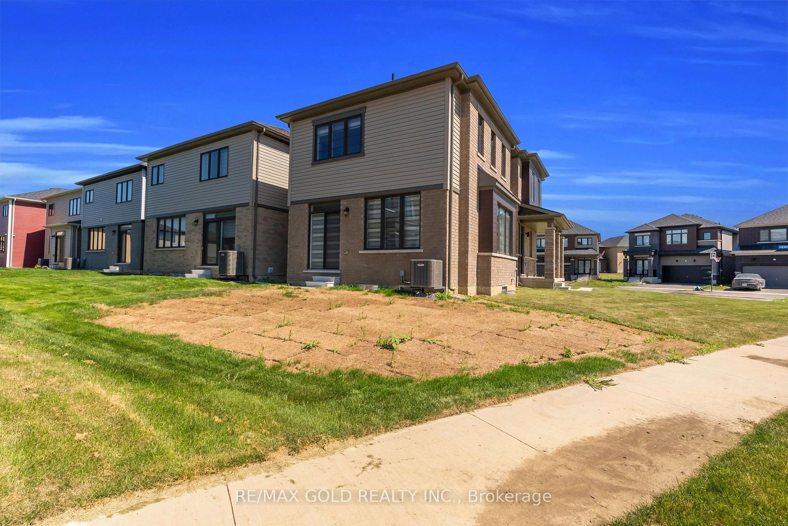25 Heritage Way • Thorold, ON photo 42