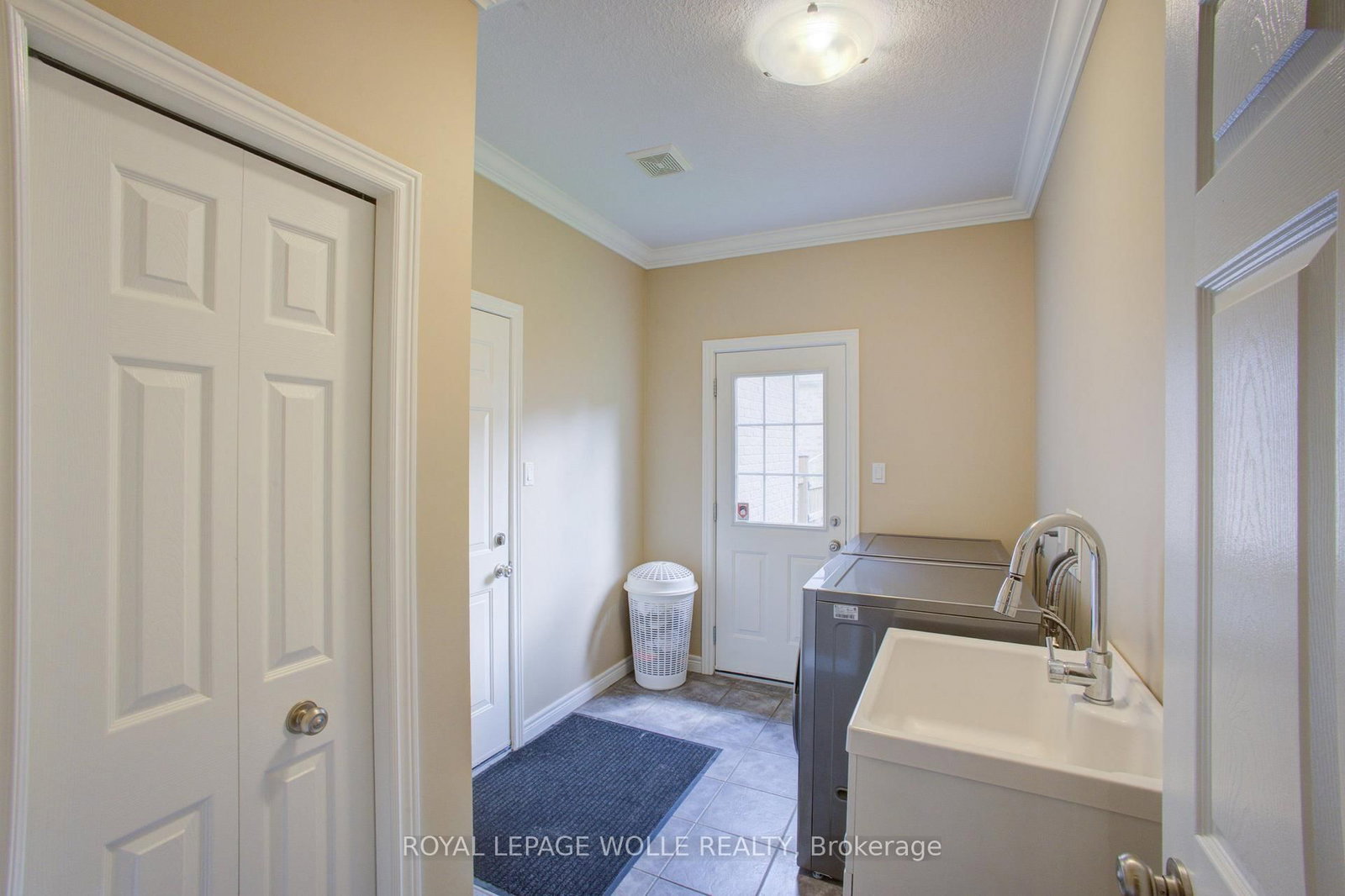 457 Caryndale Drive • Kitchener, ON photo 26