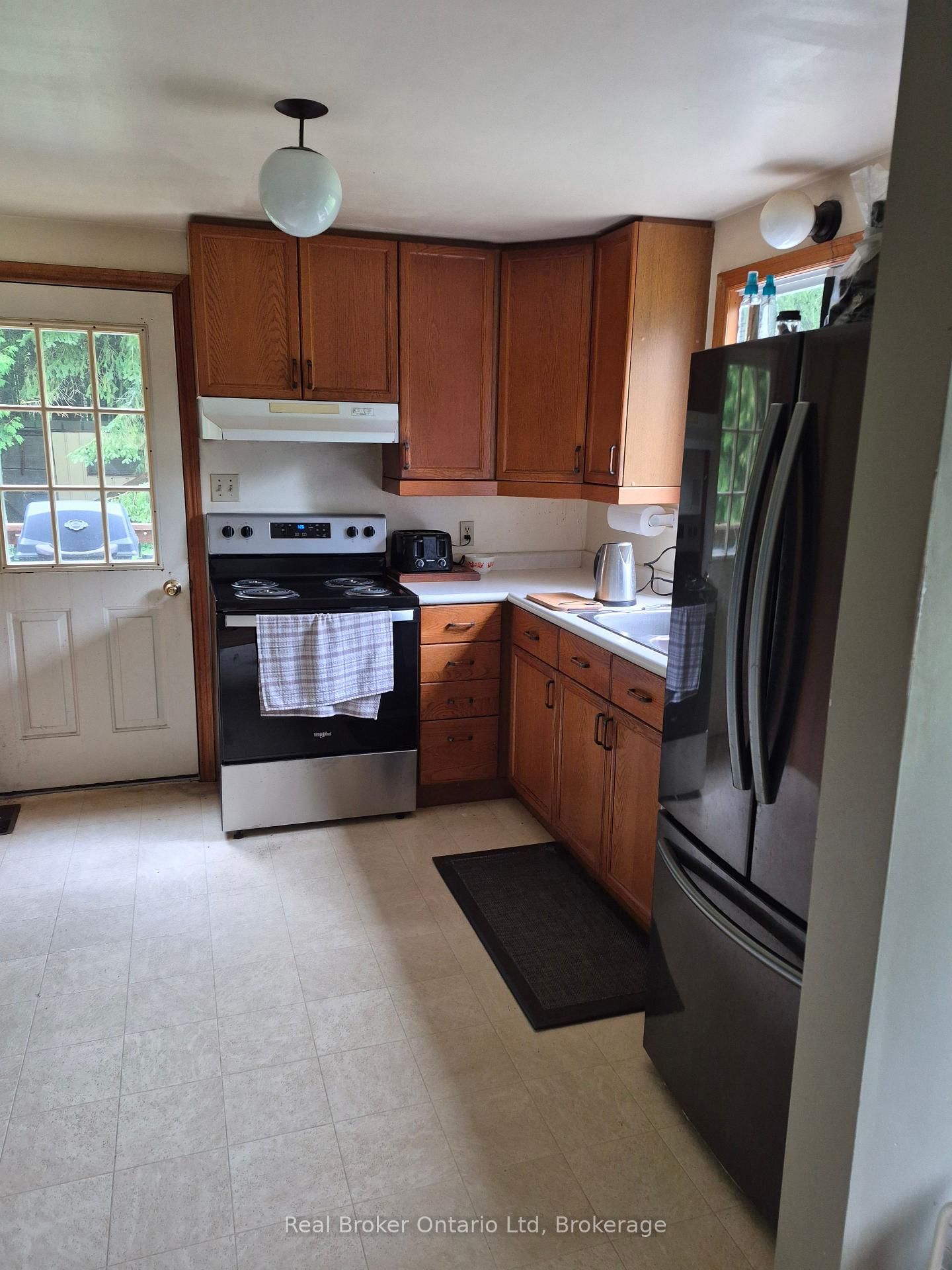 775522 HIGHWAY 10 Highway S • West Grey, ON photo 11