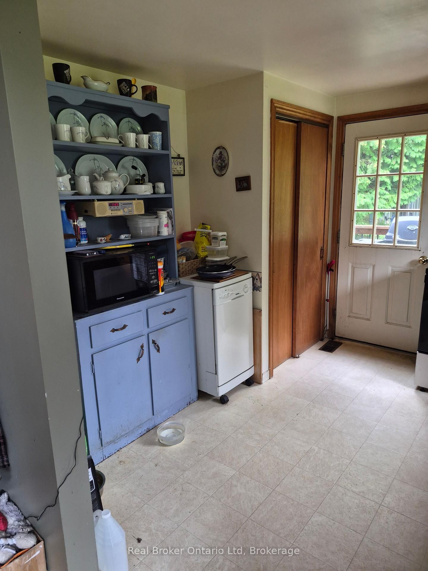 775522 HIGHWAY 10 Highway S • West Grey, ON photo 12