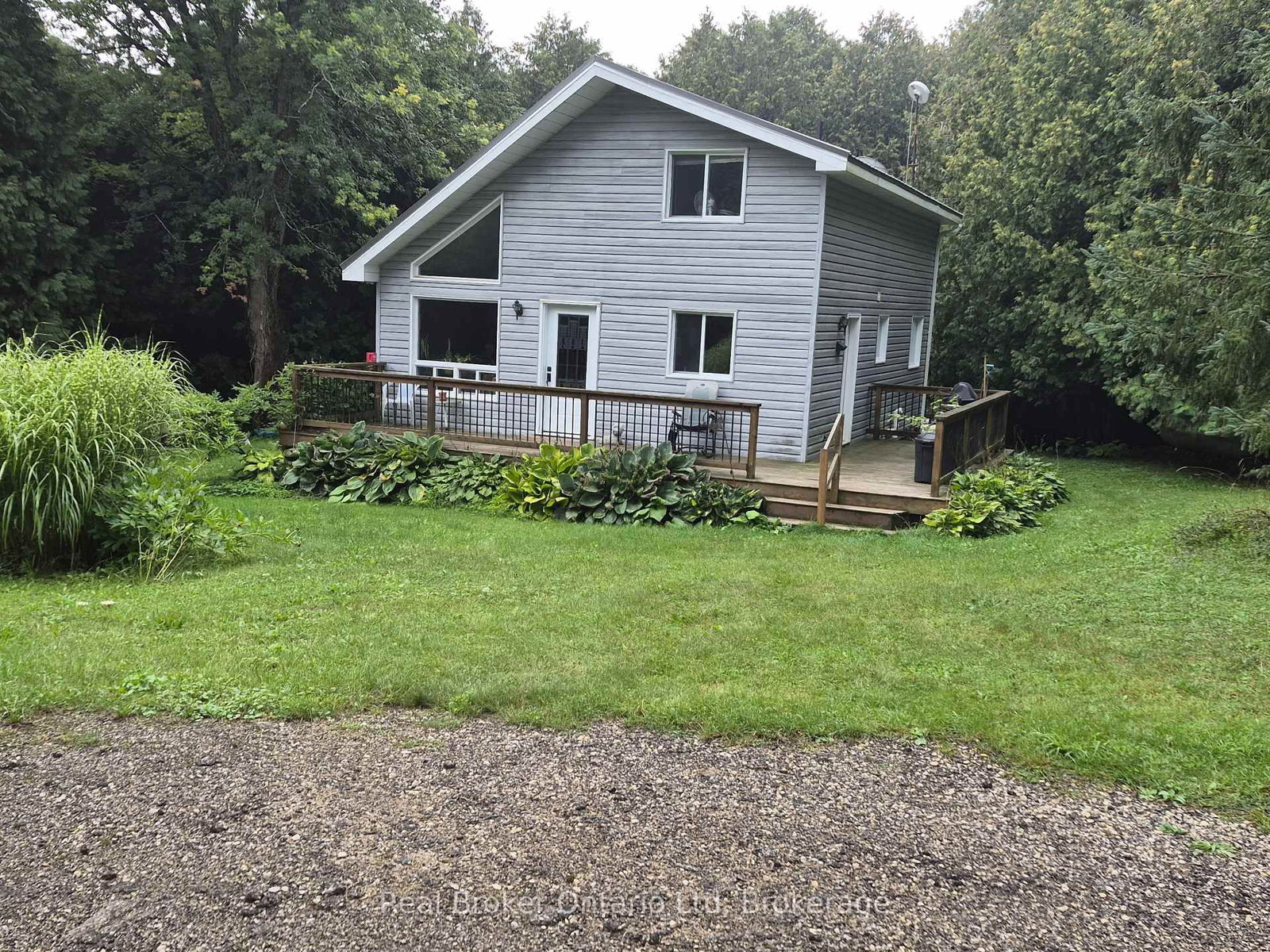 775522 HIGHWAY 10 Highway S • West Grey, ON photo 2