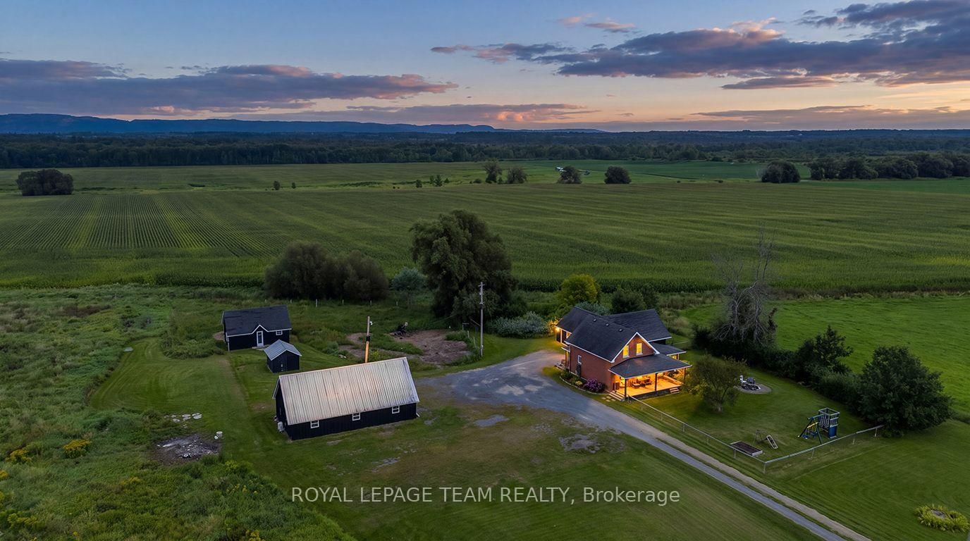3570 Dunrobin Road • Ottawa, ON photo 1