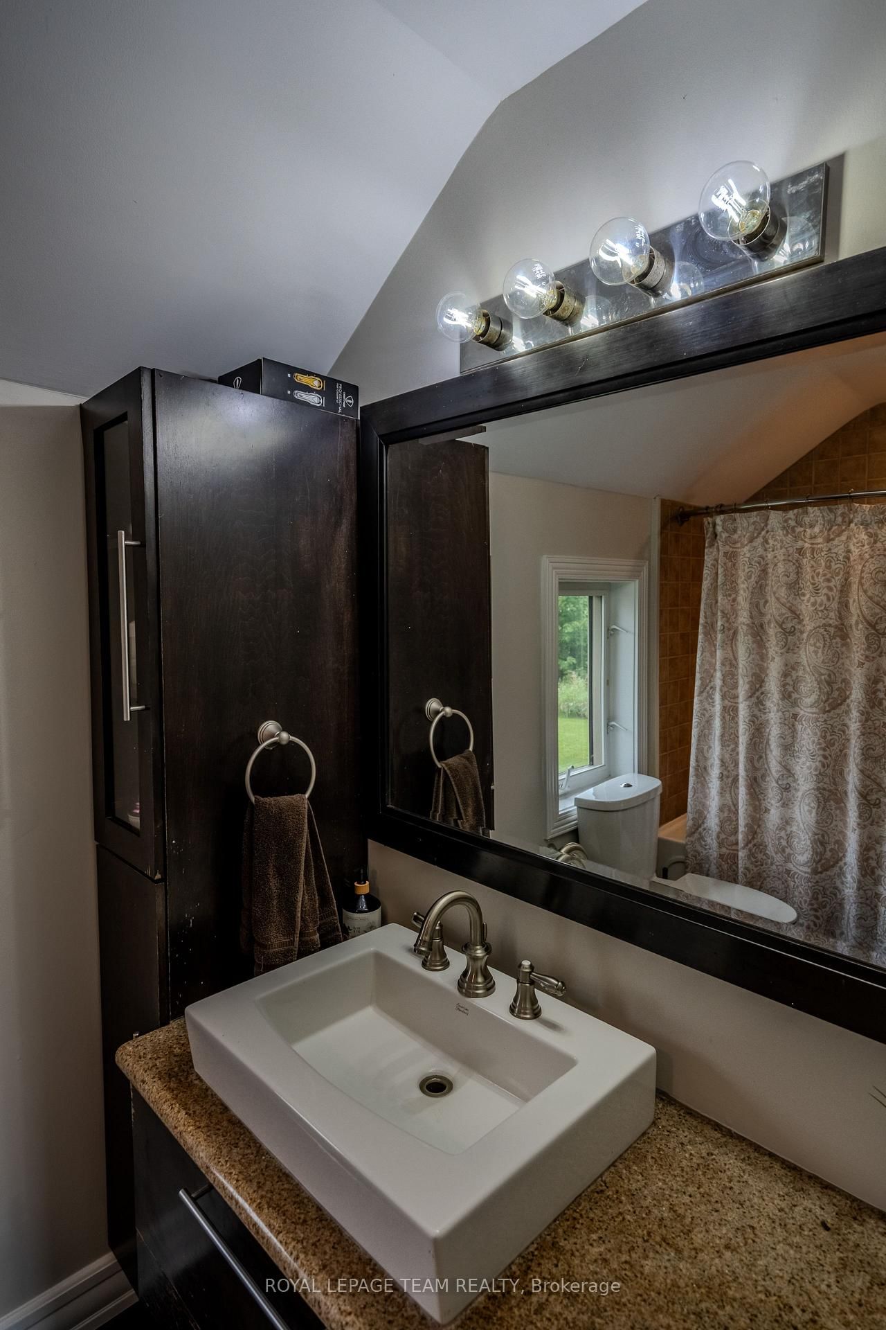 3570 Dunrobin Road • Ottawa, ON photo 14