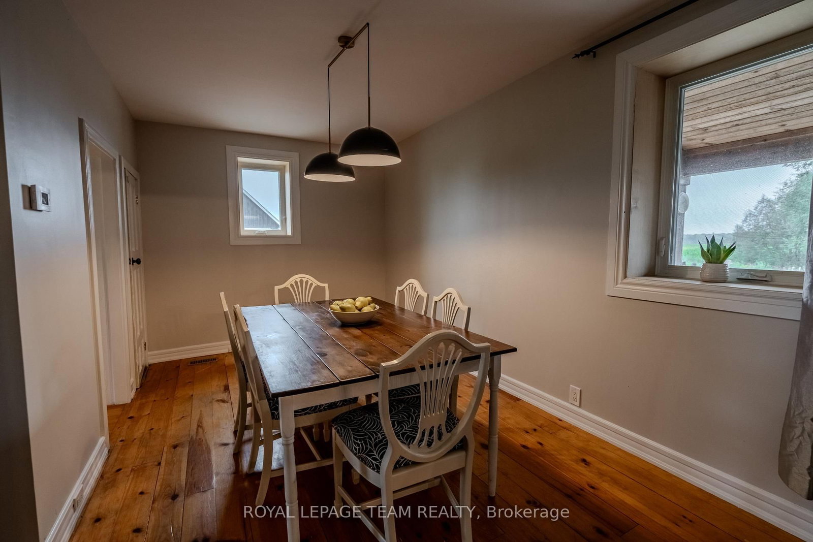 3570 Dunrobin Road • Ottawa, ON photo 15