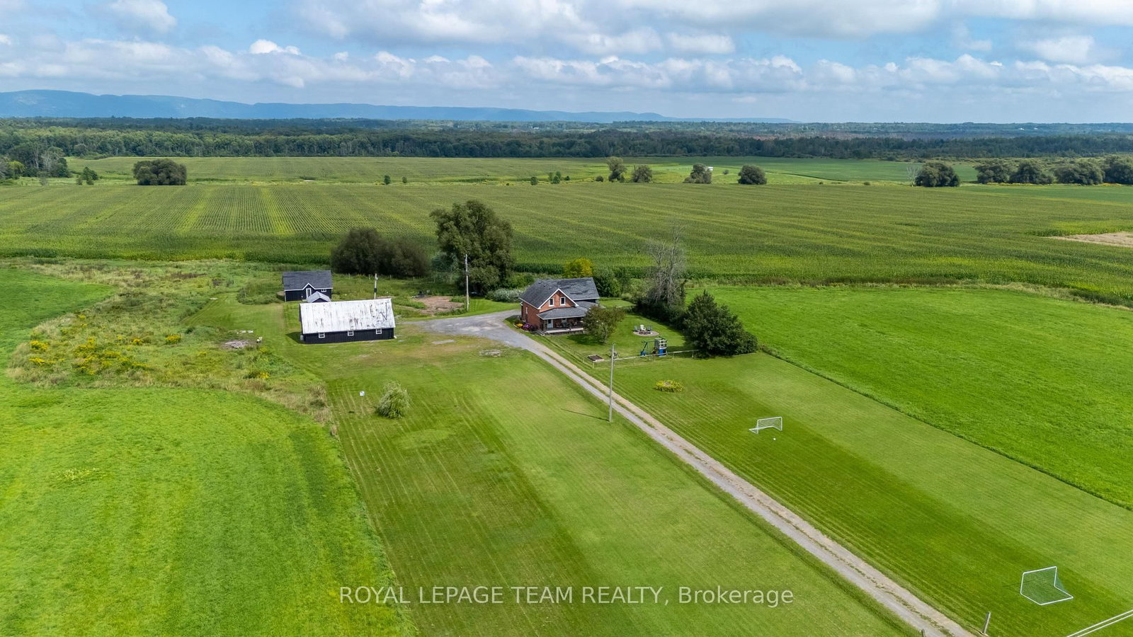 3570 Dunrobin Road • Ottawa, ON photo 31
