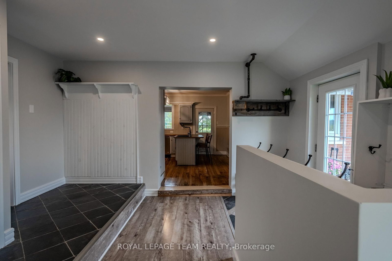 3570 Dunrobin Road • Ottawa, ON photo 8