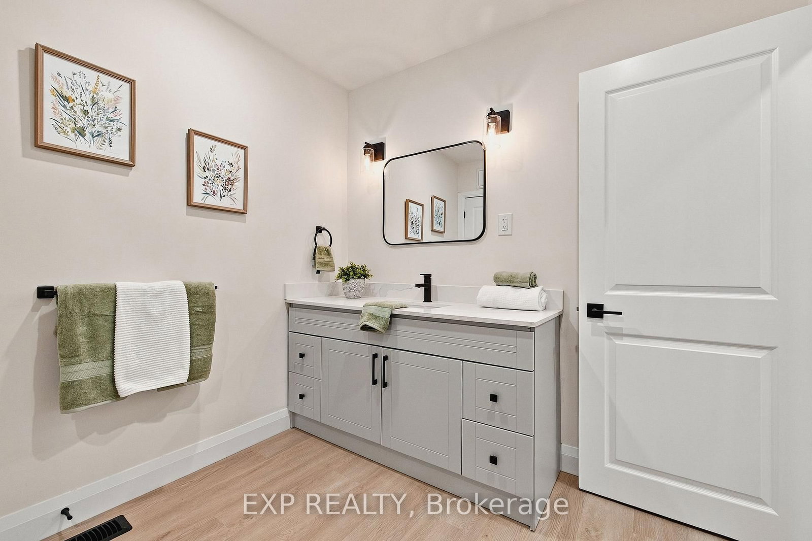 104 Kensington Street • Guelph, ON photo 17
