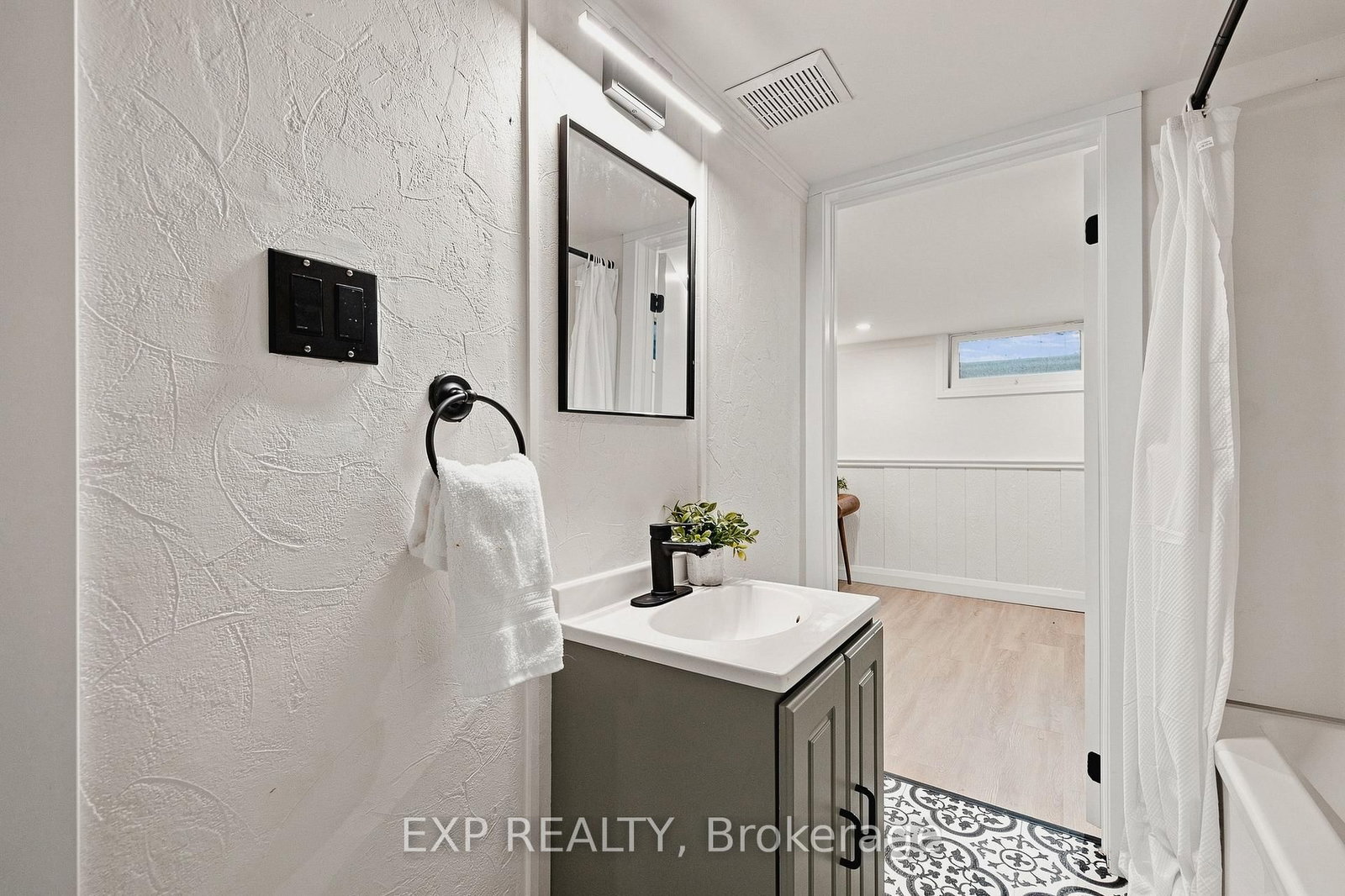 104 Kensington Street • Guelph, ON photo 28