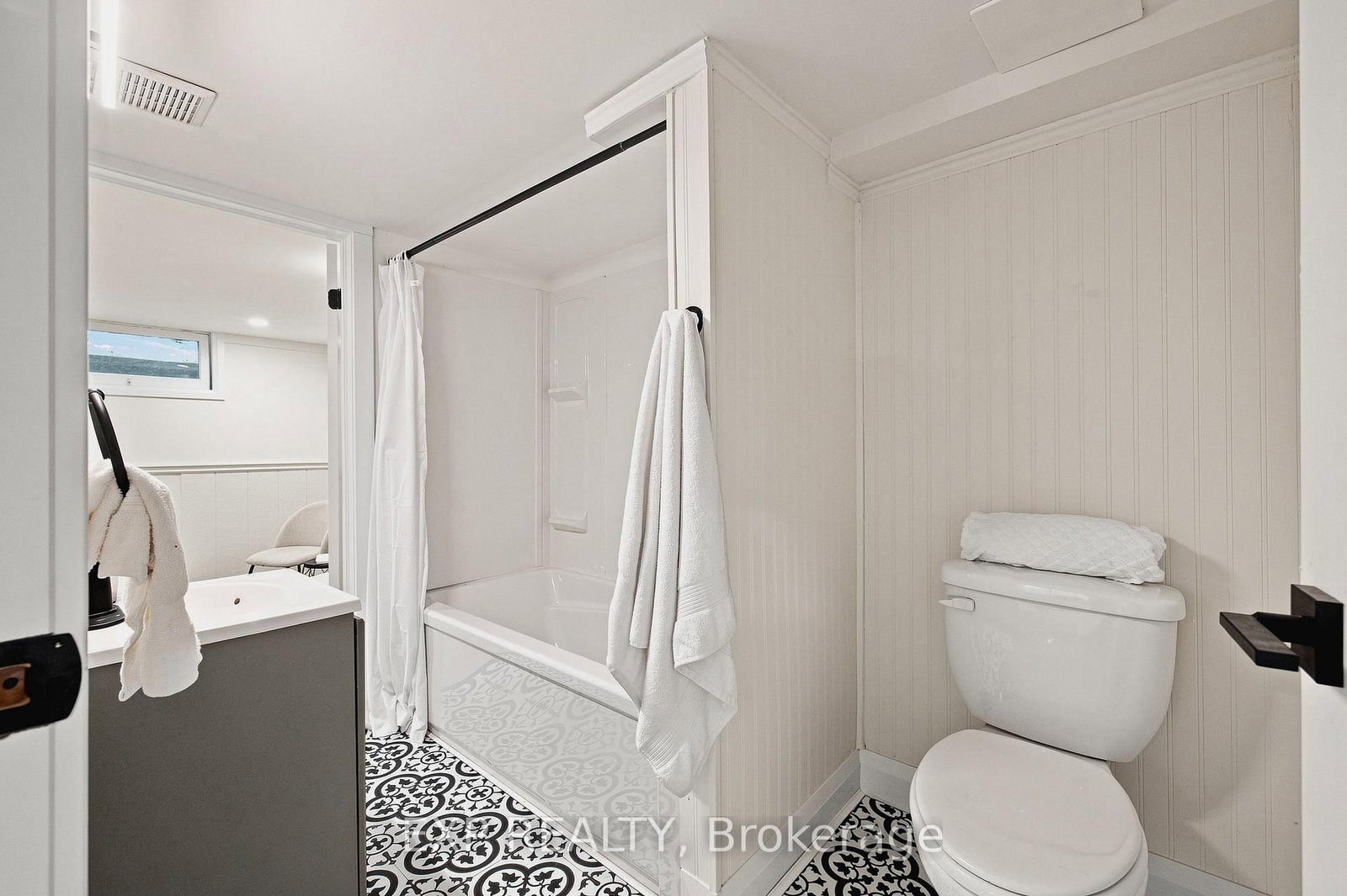 104 Kensington Street • Guelph, ON photo 29