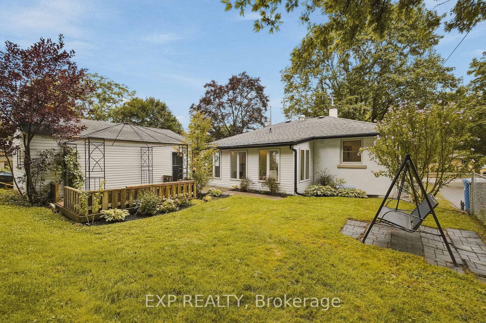 104 Kensington Street • Guelph, ON photo 35