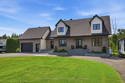 3246 Pattee Road E • East Hawkesbury, ON photo 2