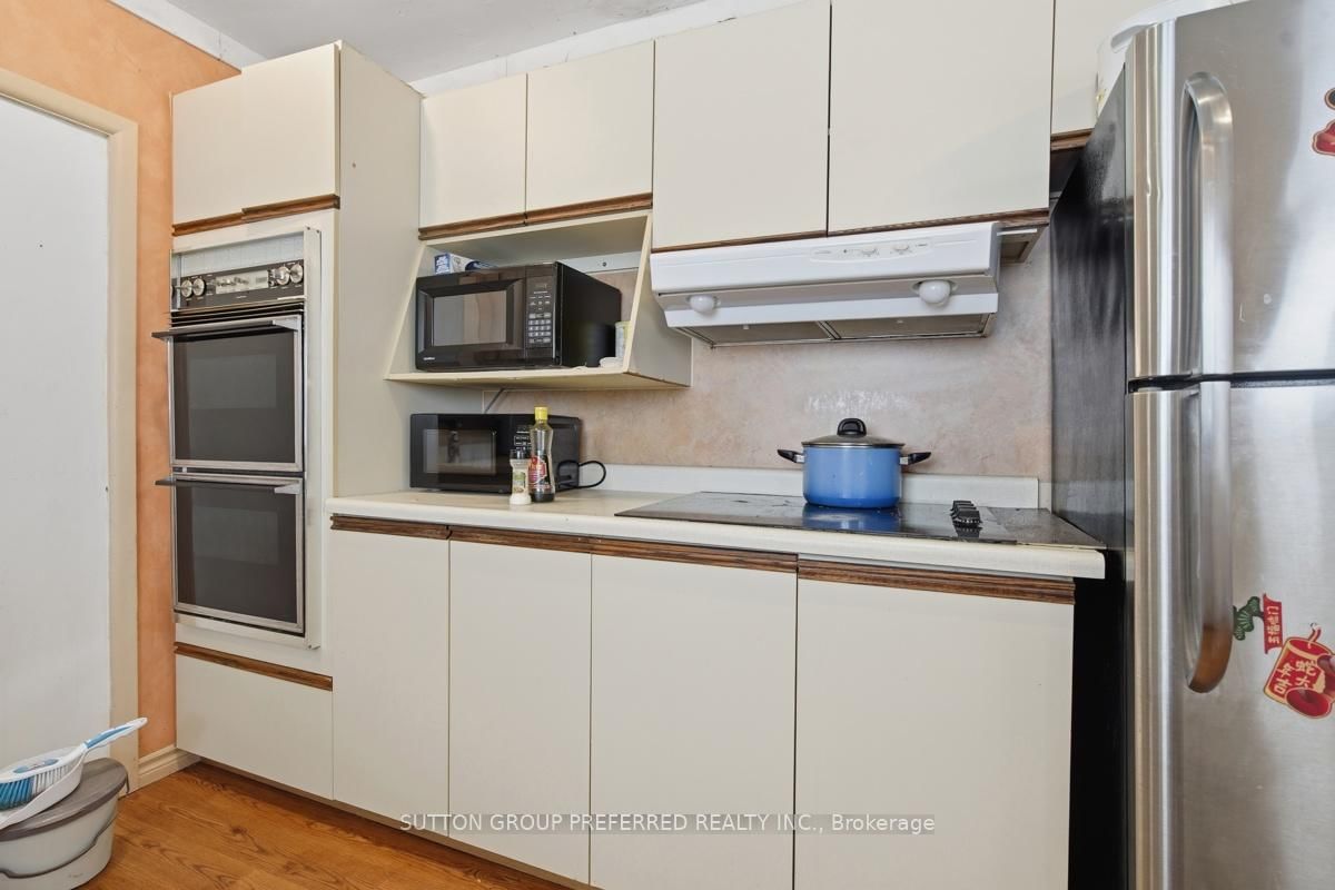 2 Ruskin Court • London North, ON photo 16