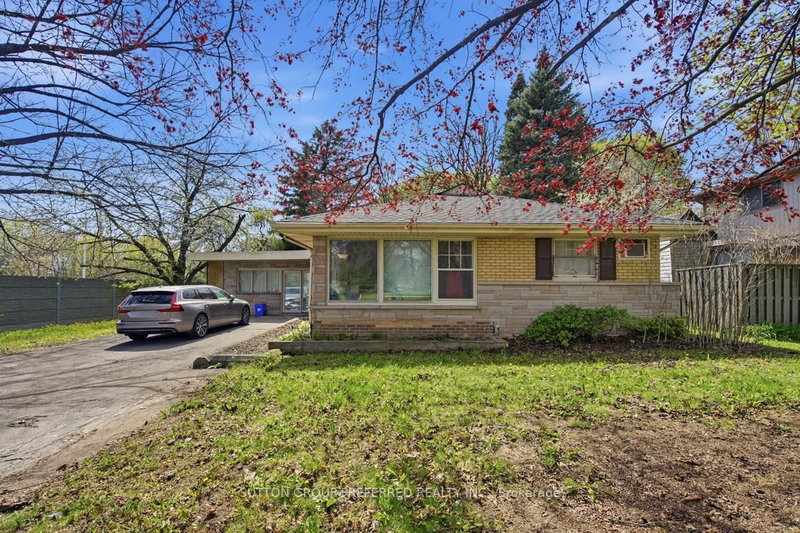 2 Ruskin Court