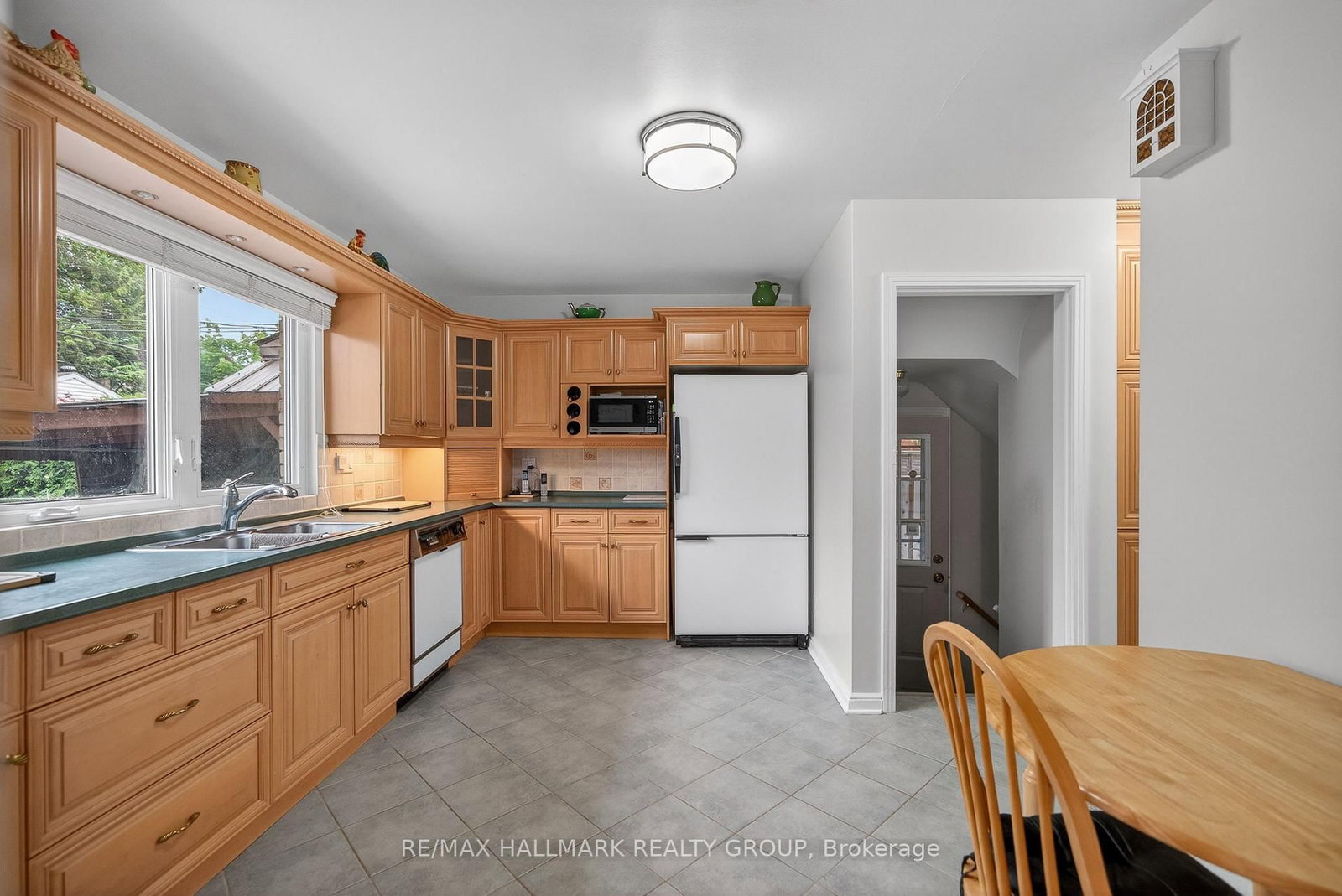 1416 Woodward Avenue • Ottawa, ON photo 14