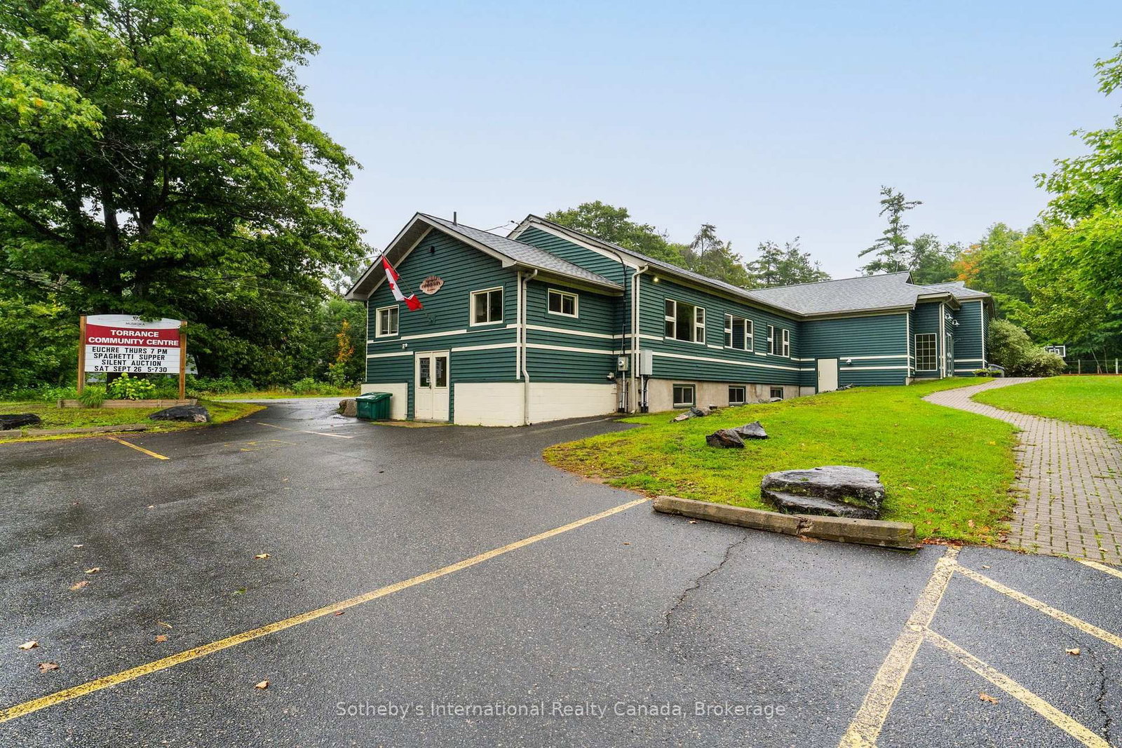 1003 Elizabeth Street • Muskoka Lakes, ON photo 47