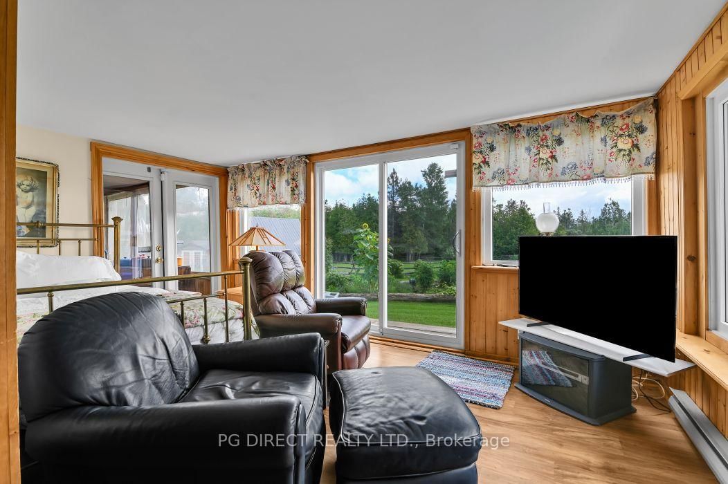 1563 9th Line • Beckwith, ON photo 5