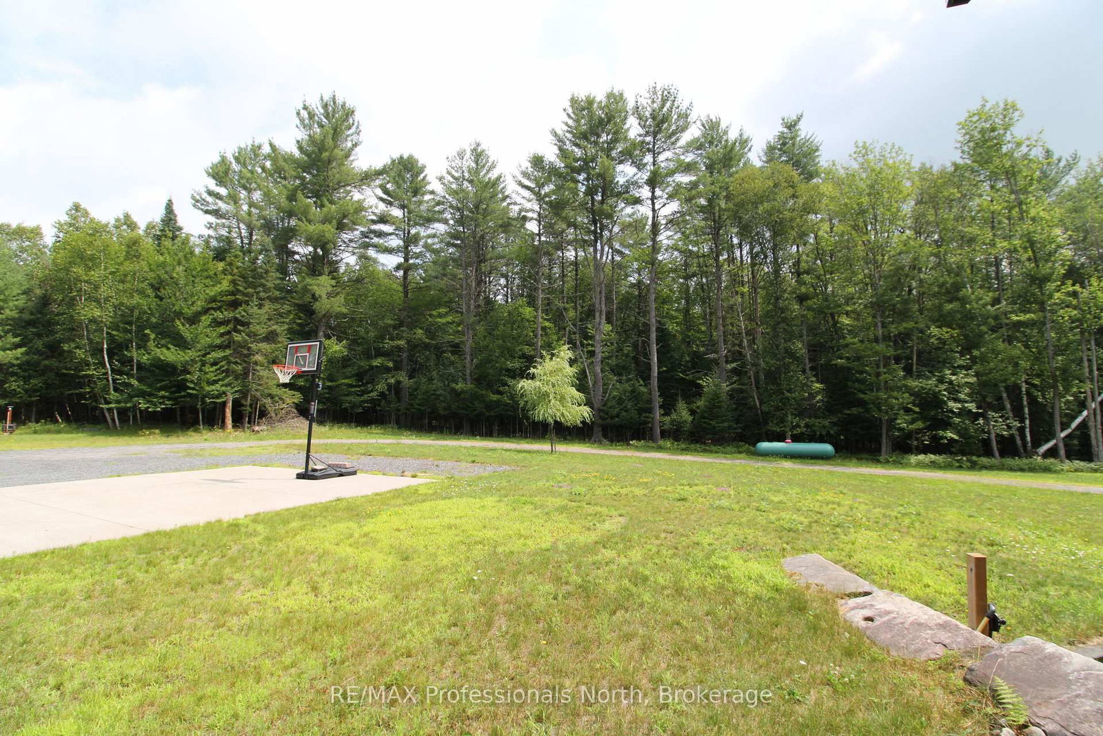 1196 Ravenscliffe Road • Huntsville, ON photo 4