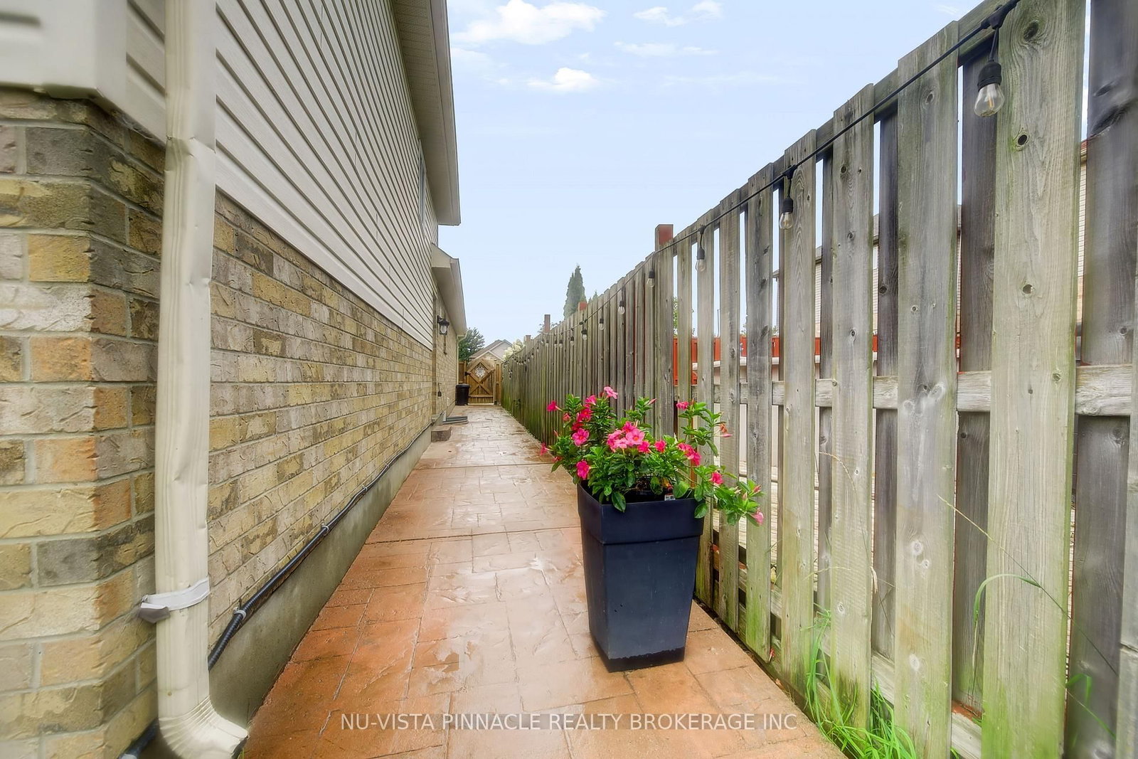 2871 Meadowgate Boulevard • London South, ON photo 35
