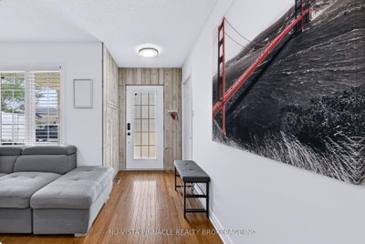 2871 Meadowgate Boulevard • London South, ON photo 8