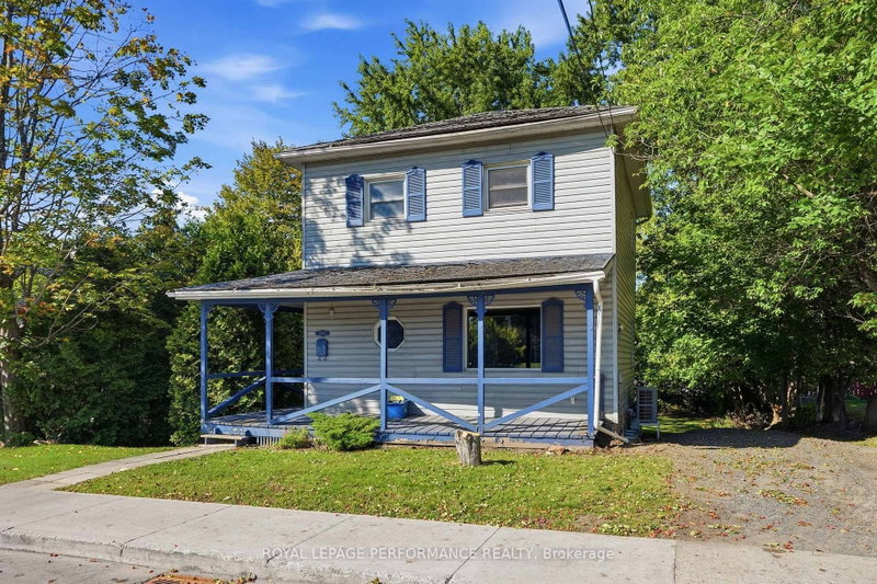131 Nelson Street E