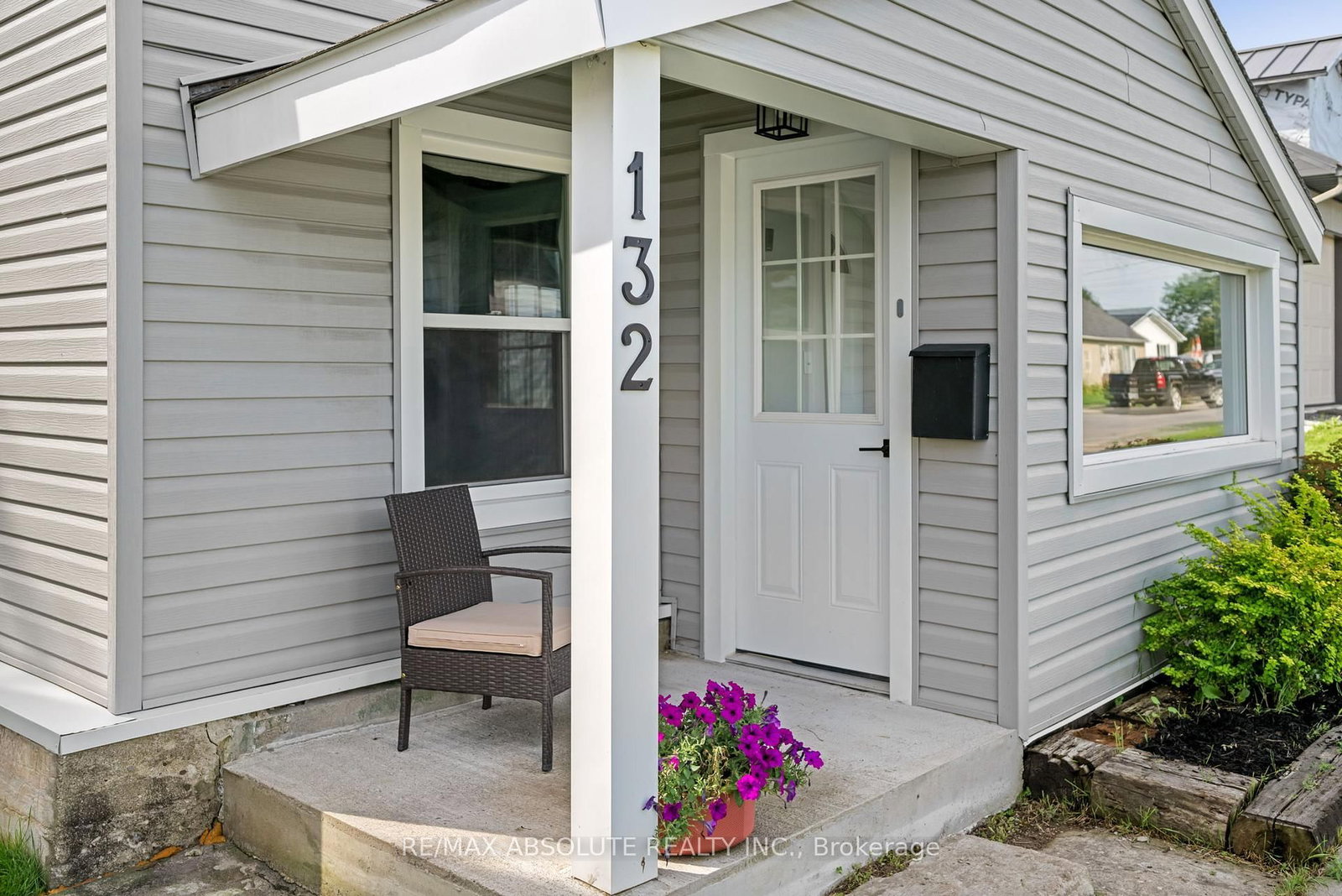 132 Edward Street S • Arnprior, ON photo 3
