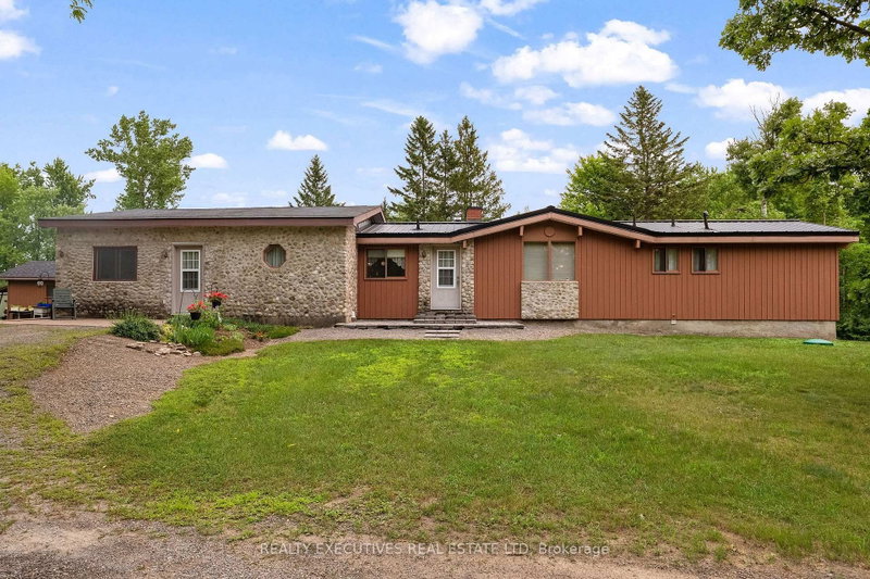 785 Boundary Road
