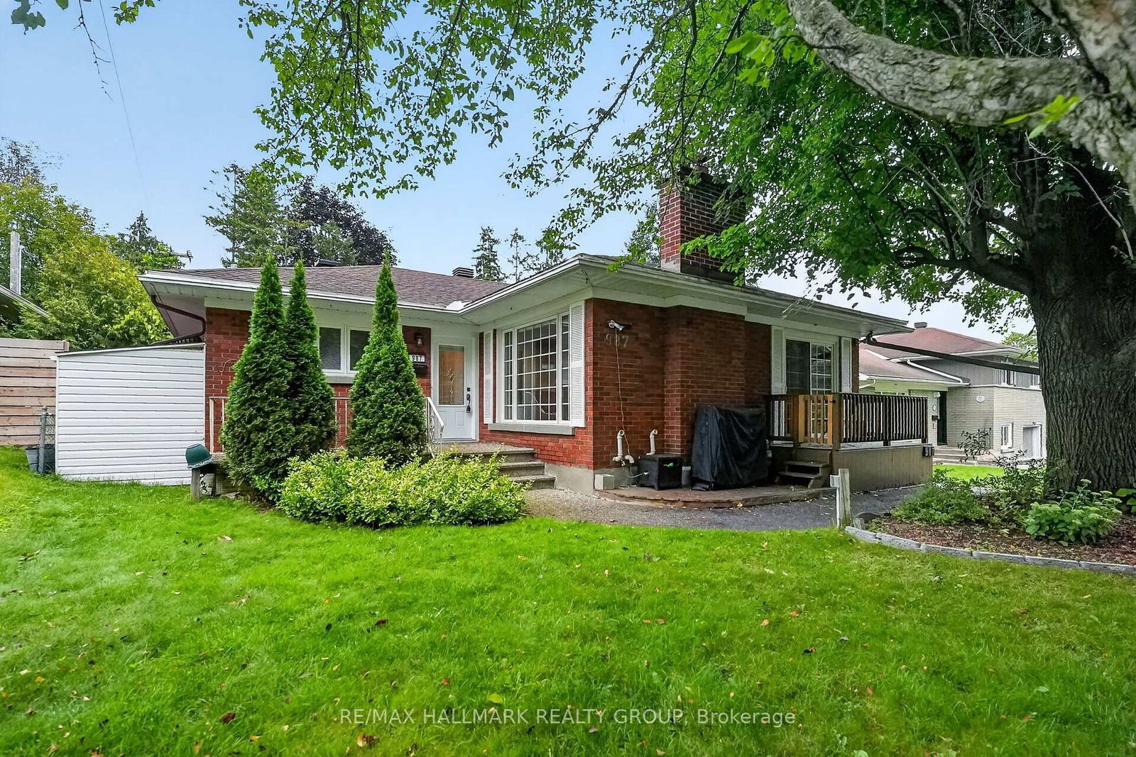 987 Neville Street • Ottawa, ON photo 1