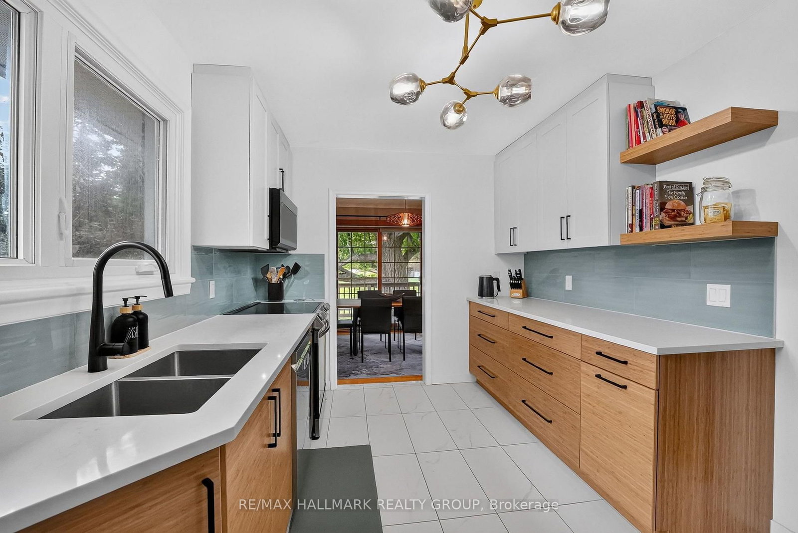 987 Neville Street • Ottawa, ON photo 11