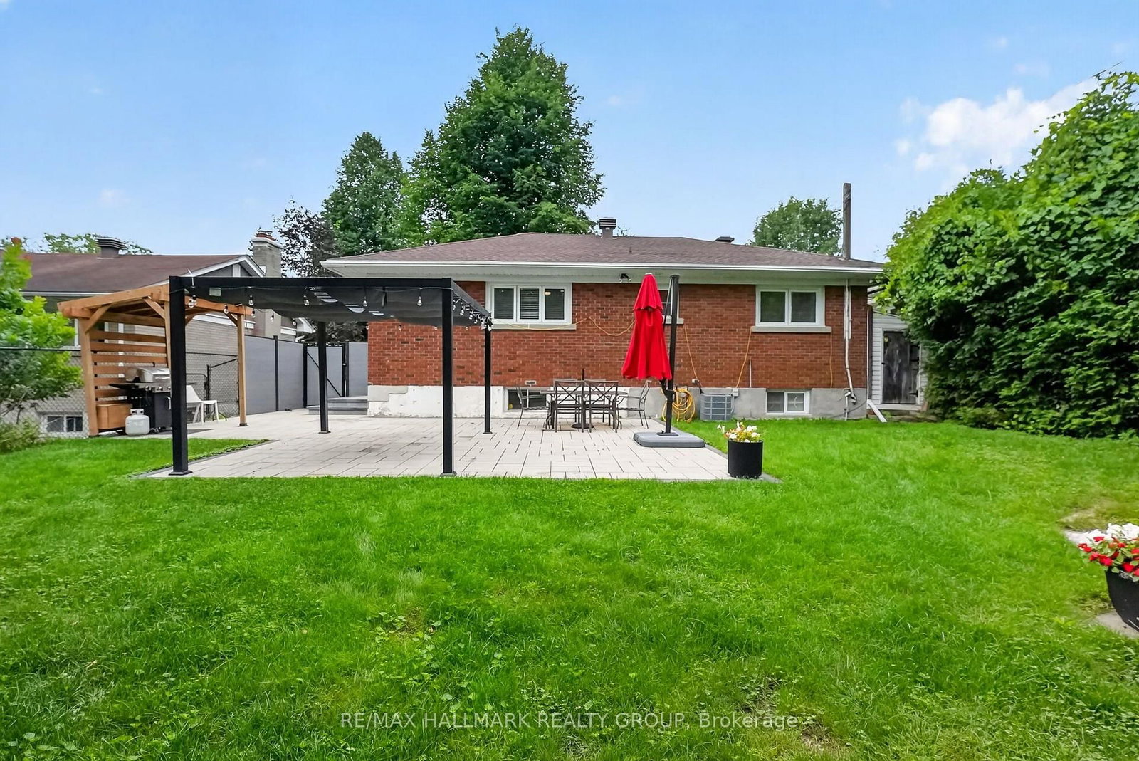 987 Neville Street • Ottawa, ON photo 37