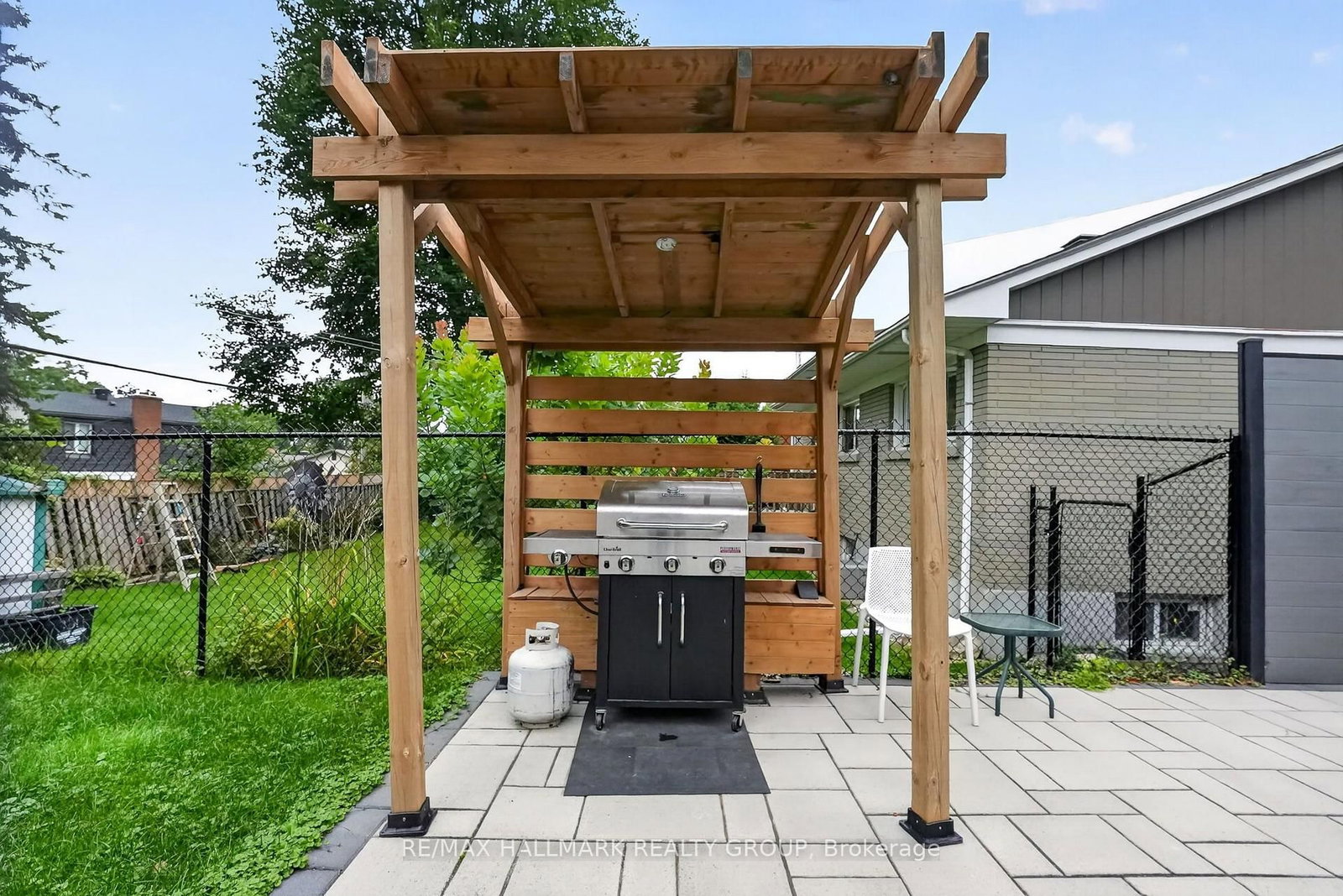 987 Neville Street • Ottawa, ON photo 40