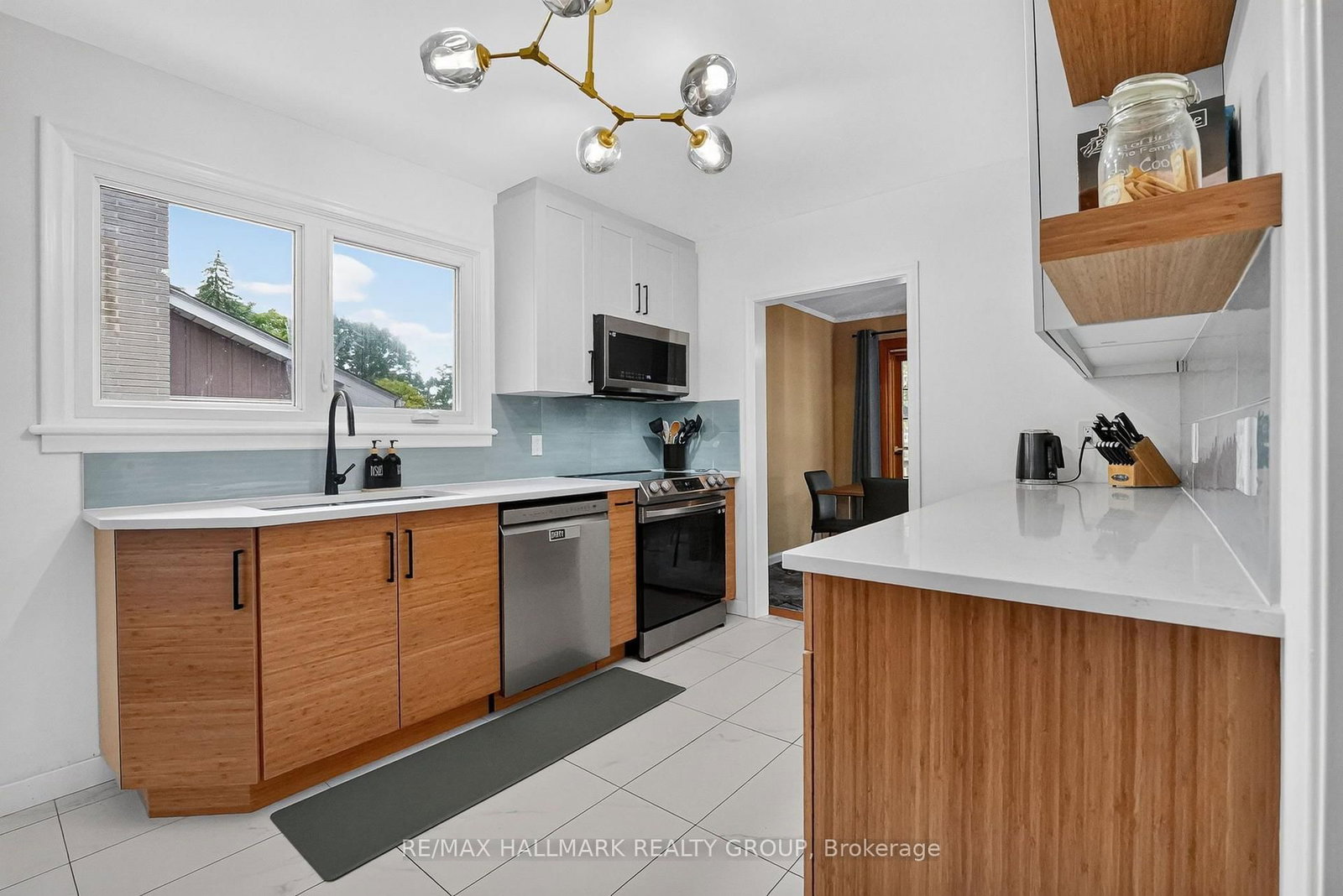 987 Neville Street • Ottawa, ON photo 8