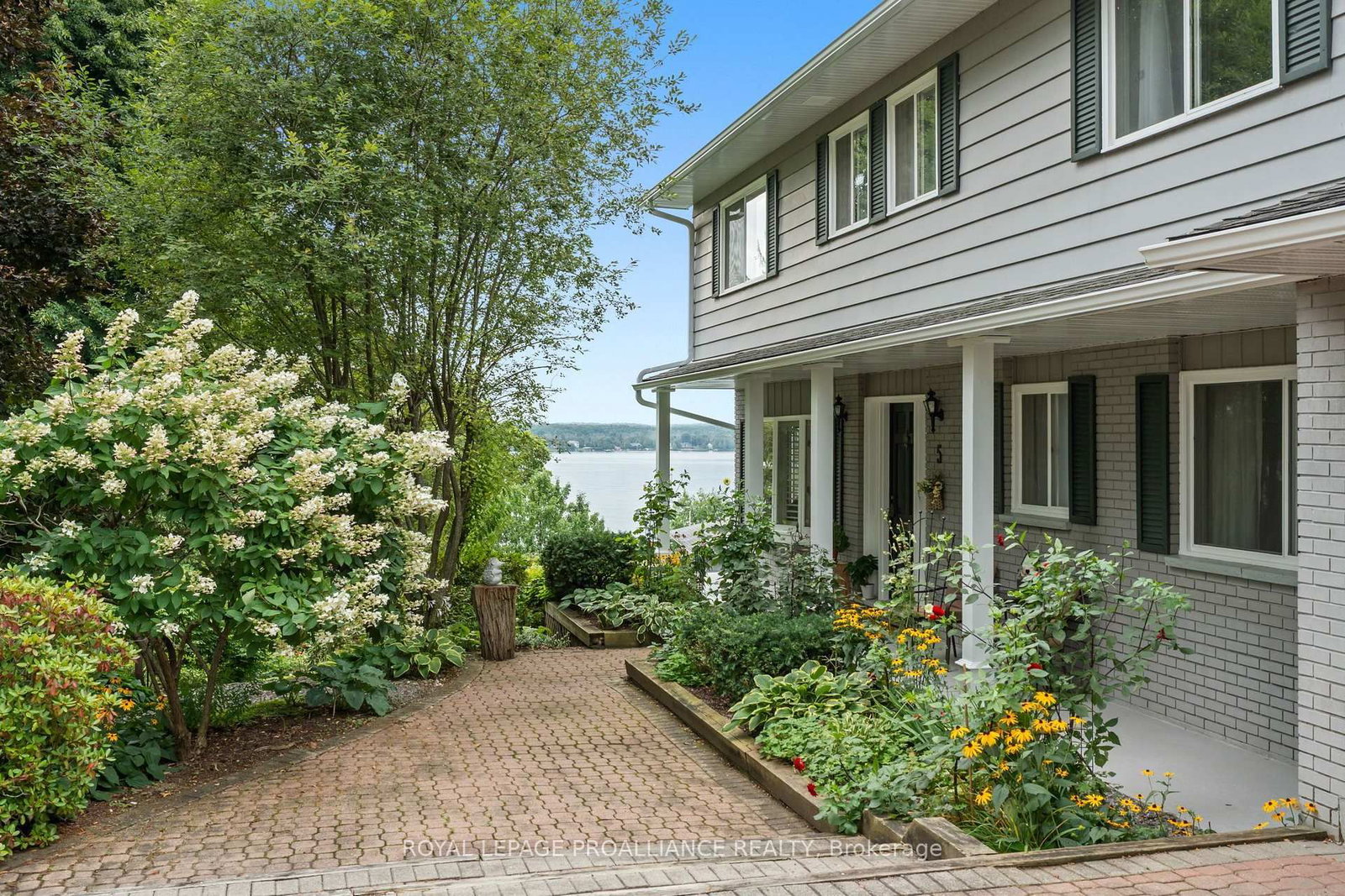 5 Rockcliffe Road • Brockville, ON photo 2