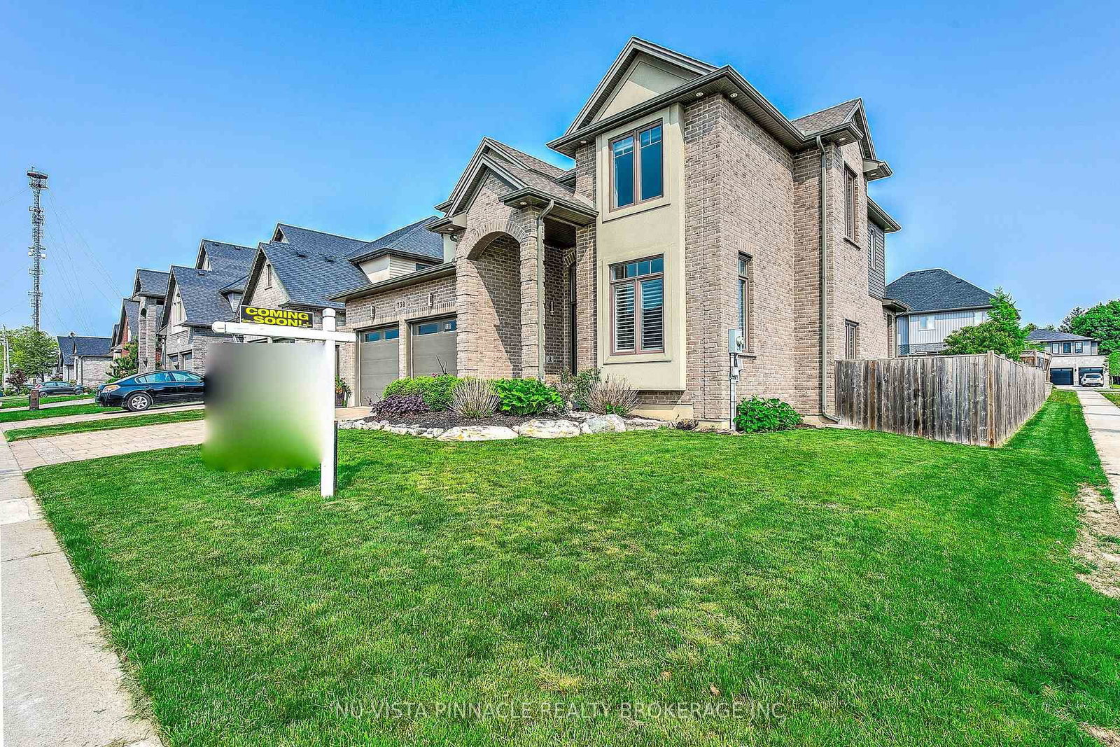 738 Hickoryridge Common • London North, ON photo 3