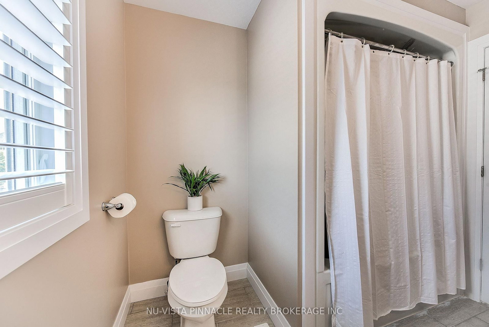 738 Hickoryridge Common • London North, ON photo 34