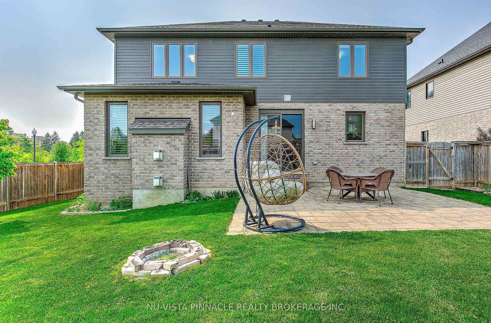 738 Hickoryridge Common • London North, ON photo 47