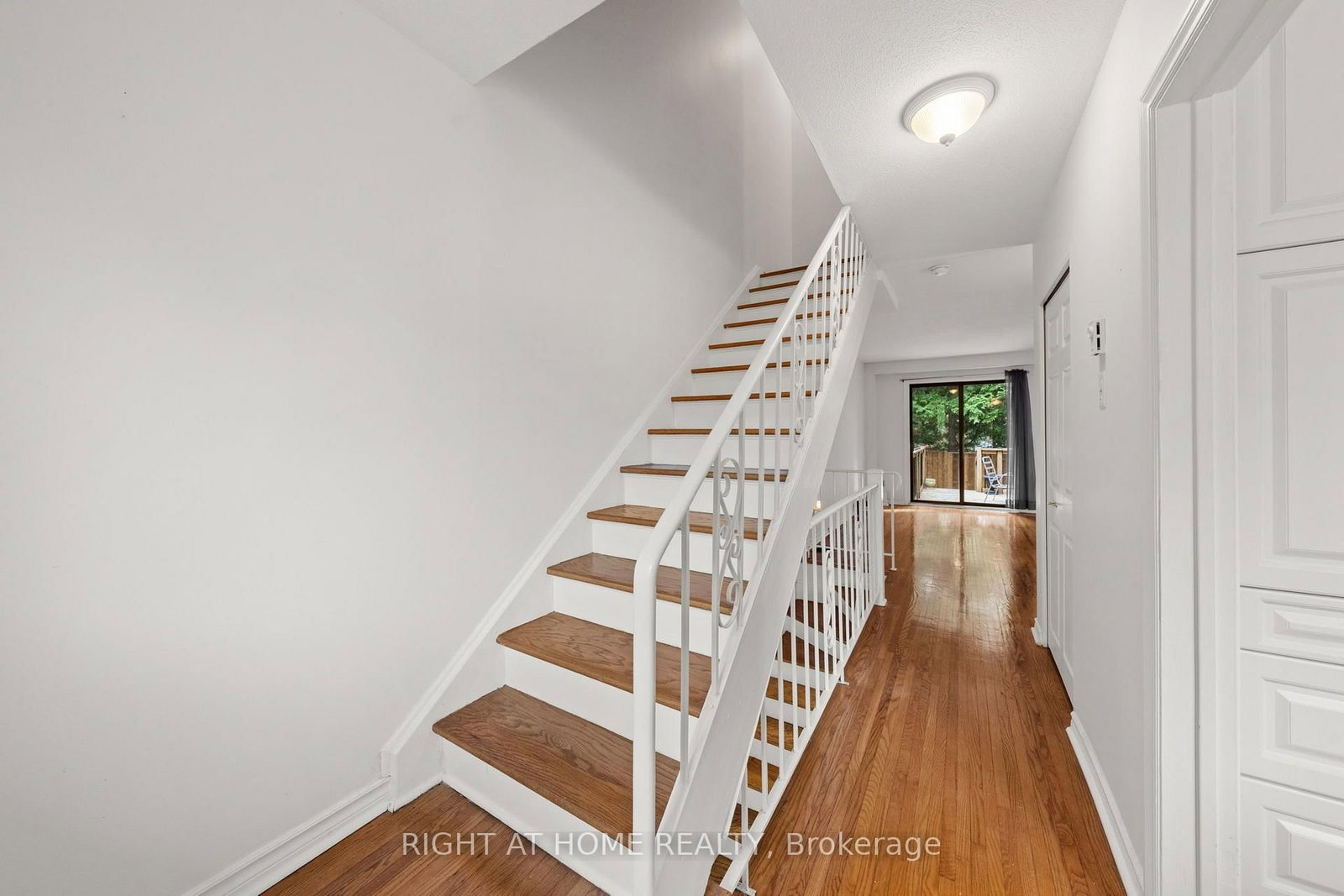 9 Marco Lane • Ottawa, ON photo 12