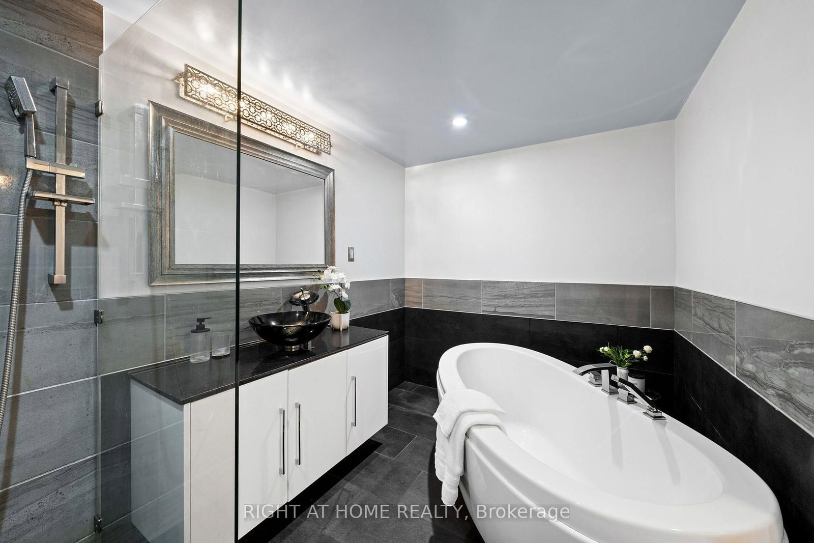 9 Marco Lane • Ottawa, ON photo 19