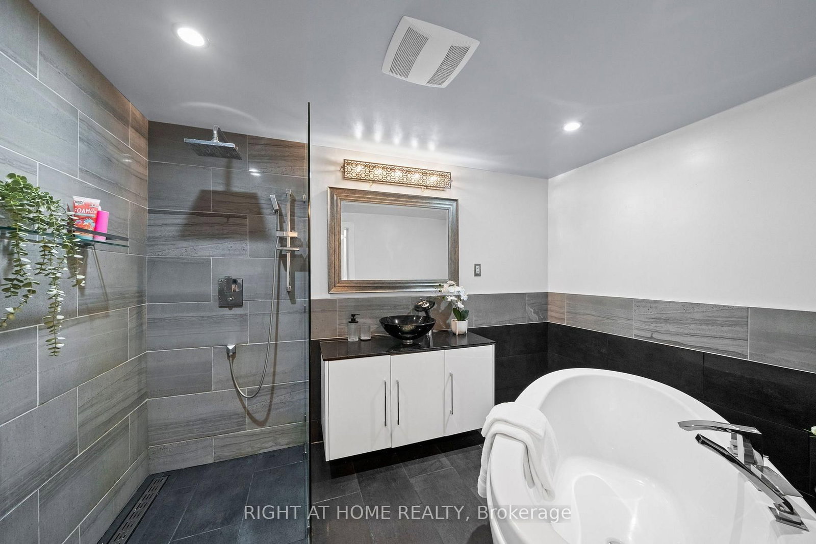 9 Marco Lane • Ottawa, ON photo 21
