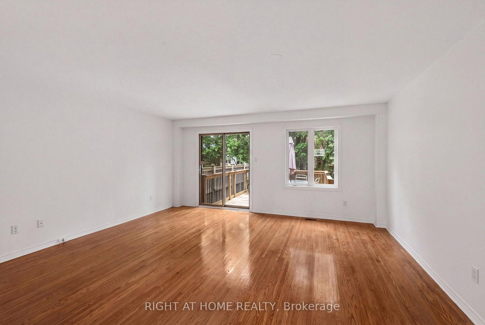9 Marco Lane • Ottawa, ON photo 5