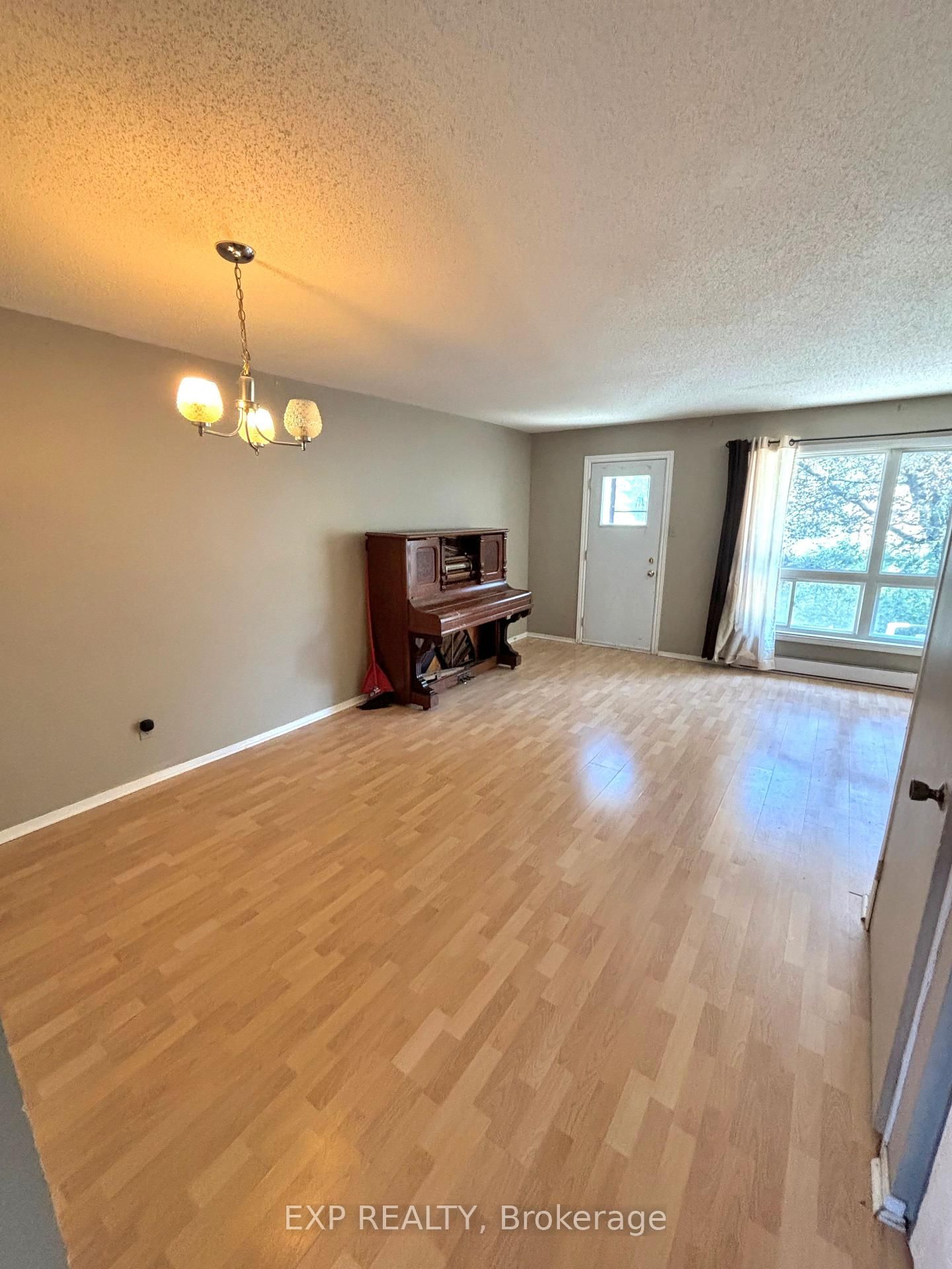 41 Pixley Private • #10 • Ottawa, ON photo 3