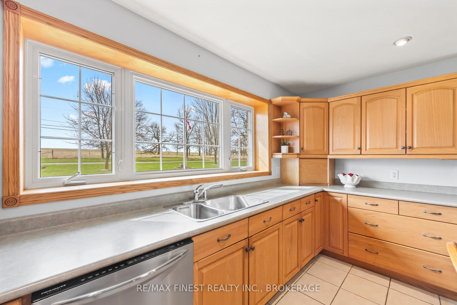2800 Front Road • Stella, ON photo 14